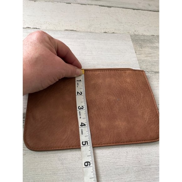 Tan with gold zippered clutch bag and handle - Picture 4 of 7